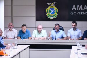 Leia mais sobre o artigo Cabo Maciel reforça apoio a pequeno produtor de Apuí após abusos de autoridade por parte do Ibama
