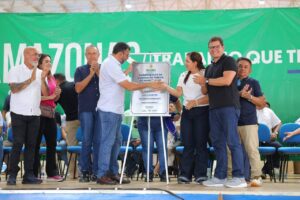 Leia mais sobre o artigo Governador Wilson Lima inaugura novo sistema de iluminação pública de Manaquiri e Careiro Castanho