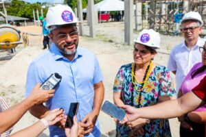 Leia mais sobre o artigo Governador Wilson Lima e ministra Márcia Lopes vistoriam obras da Casa da Mulher Brasileira