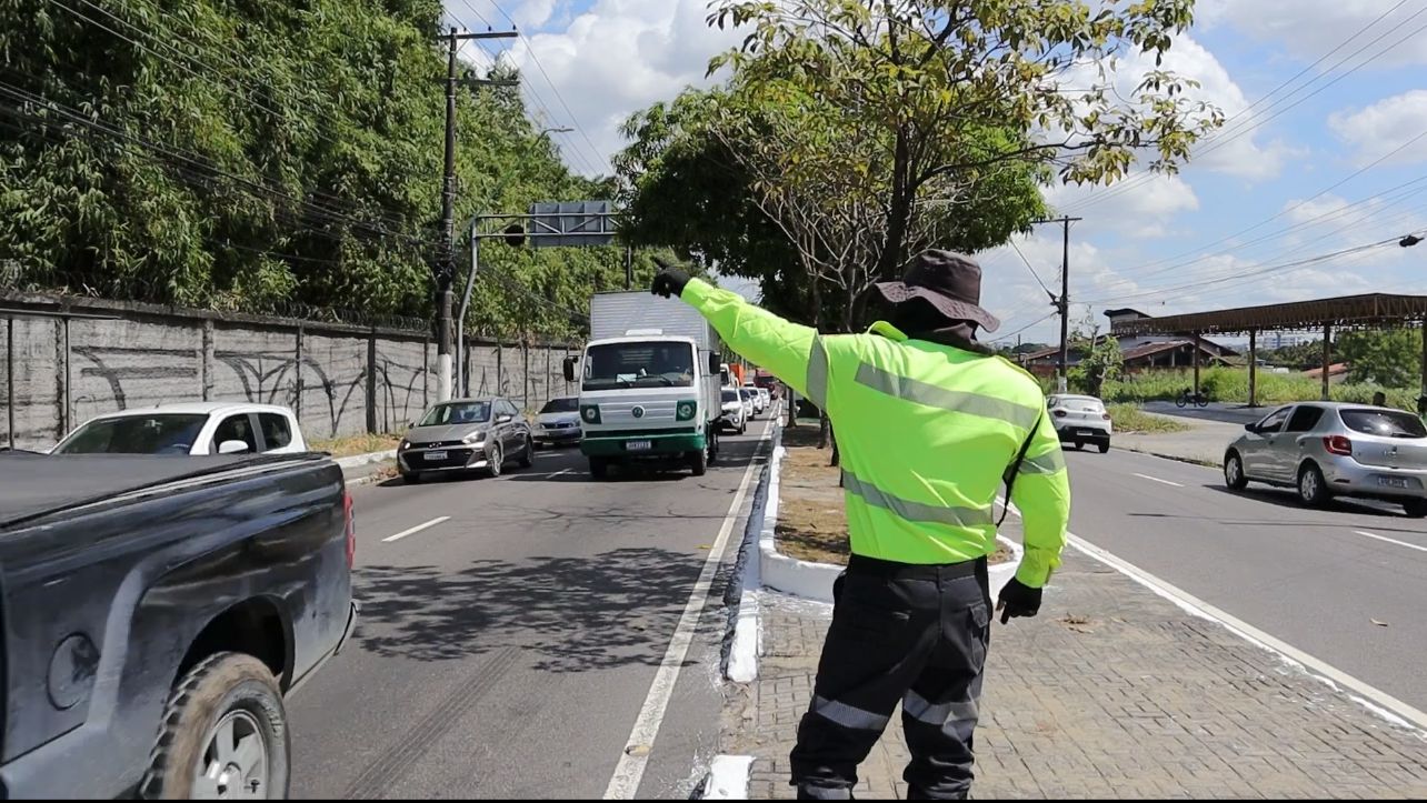 No momento, você está visualizando Prefeitura de Manaus monitora tráfego de caminhões fora da faixa regulamentada