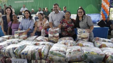 Operação Cheia 2025: Governador Wilson Lima entrega 60 toneladas de alimentos para famílias afetadas em Jutaí e Fonte Boa