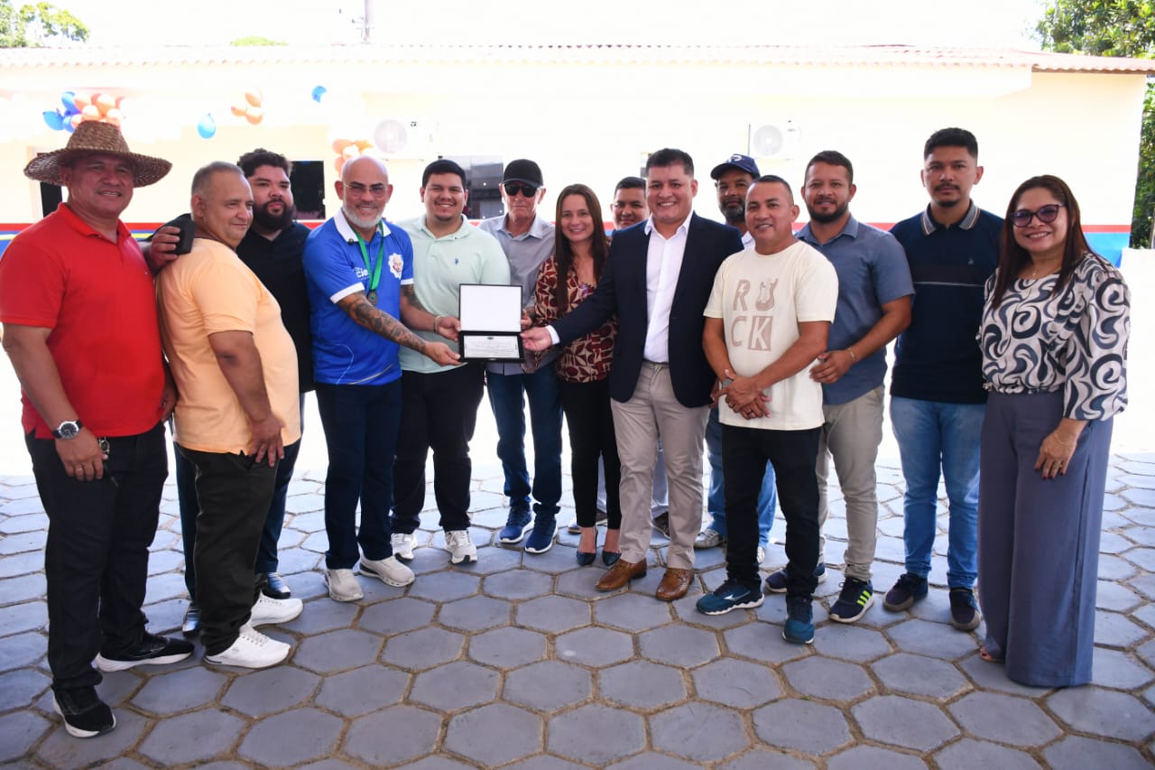 No momento, você está visualizando Deputado Cabo Maciel recebe título de Cidadão Honorário de Itapiranga e reforça compromisso com o município