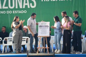 Leia mais sobre o artigo Com mais de R$ 1,5 milhão em investimentos, governador Wilson Lima fortalece setor primário e garante inclusão social em Jutaí e Fonte Boa
