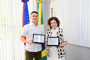 Leia mais sobre o artigo Prefeito David Almeida celebra reconhecimento nacional da Manaus Previdência com dois prêmios em congresso da Abipem