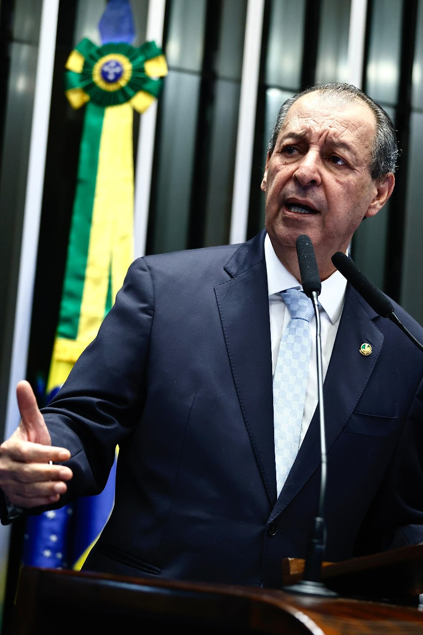 No momento, você está visualizando Omar Aziz reafirma compromisso e luta pela reconstrução da BR-319 em discurso que critica decisões que isolam a Amazônia