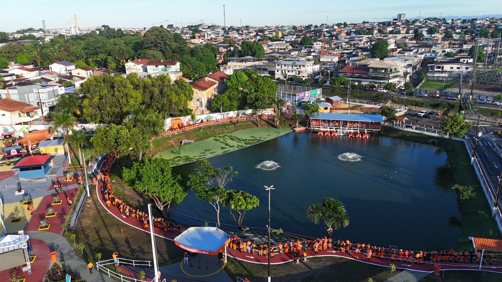 No momento, você está visualizando Com um mês de funcionamento, lagoa da Compensa atrai milhares de visitantes e se consolida como novo ponto de lazer de Manaus