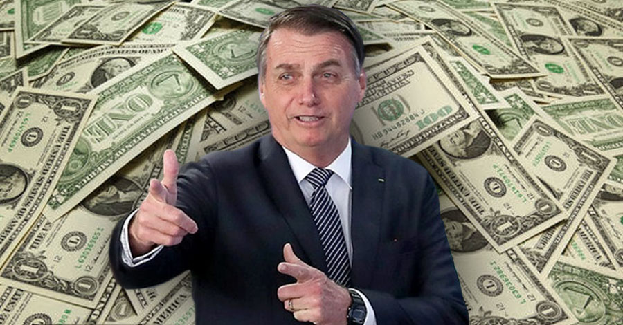 No momento, você está visualizando PF apreende cerca de US$ 14 mil em busca contra Bolsonaro