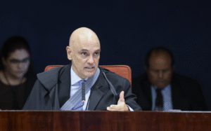 Leia mais sobre o artigo Moraes recusa defesa oficial de Lula contra sanções dos EUA