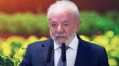 Trump fez uma insensatez com o Brasil, diz Lula após novas sanções dos EUA