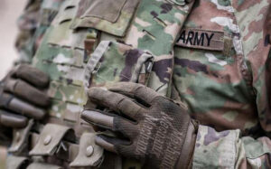 Leia mais sobre o artigo EUA enviam tropas para o sul do Caribe para combater cartéis de drogas