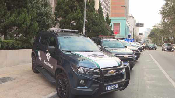 No momento, você está visualizando Megaoperação com 1.400 agentes mira esquema bilionário do PCC no setor de combustíveis, com 350 alvos; R$ 7,6 bi foram sonegados