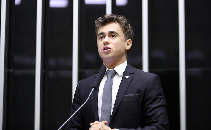 No momento, você está visualizando Oposição reage à iniciativa do governo em regular big techs usando ‘adultização’: ‘Absurdo’