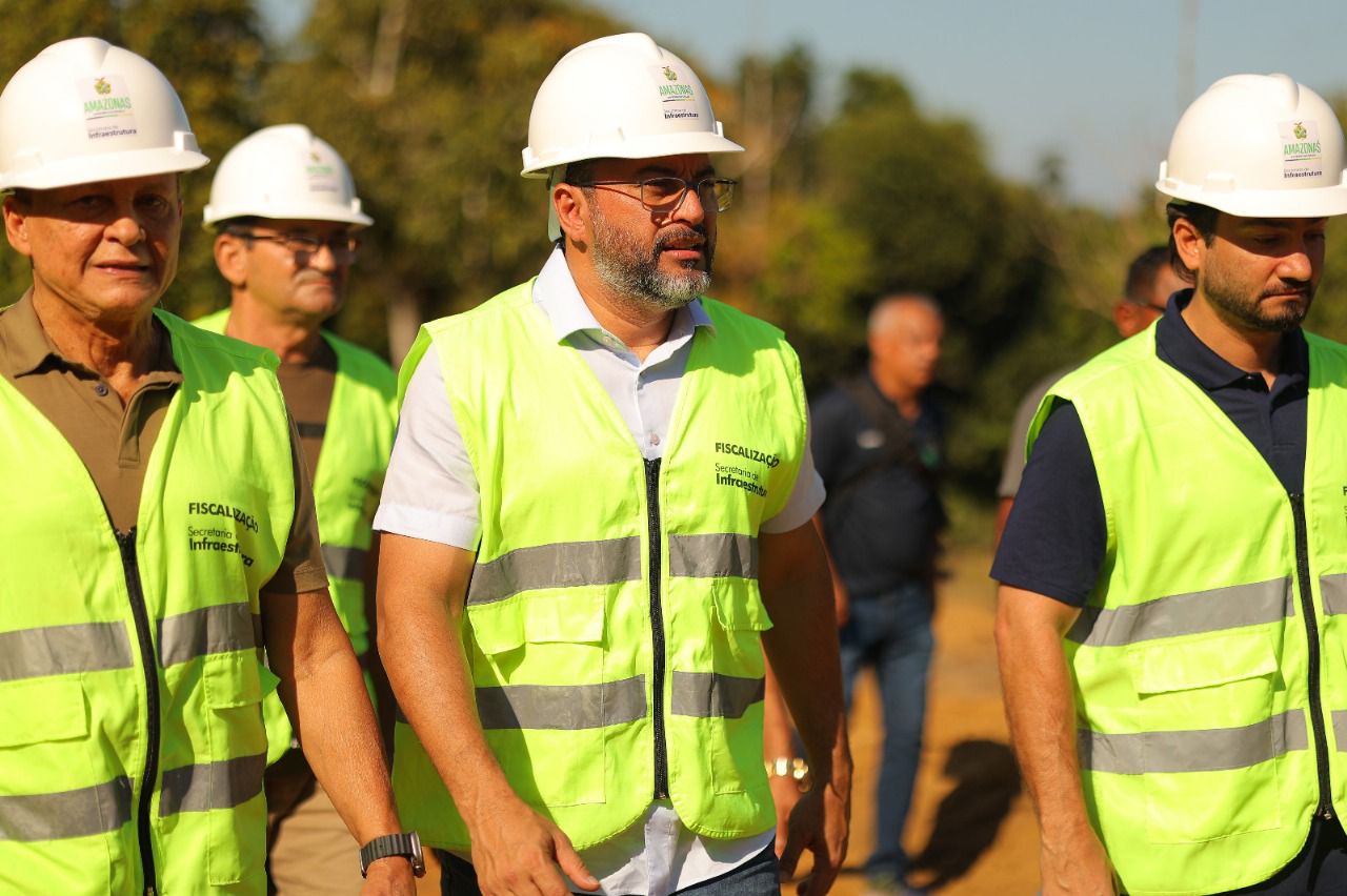 No momento, você está visualizando Governador Wilson Lima destina fomento para mais de mil famílias do setor primário nos ramais da Cooperativa e do Pau Rosa