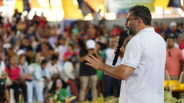 No aniversário de 93 anos de Coari, governador Wilson Lima anuncia R$ 25 milhões em asfaltamento e nova iluminação pública