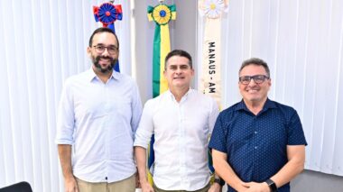 Prefeito David Almeida e os presidentes da Eletros e Ventisol Agratto anunciam expansão de empresa do setor eletroeletrônico em Manaus