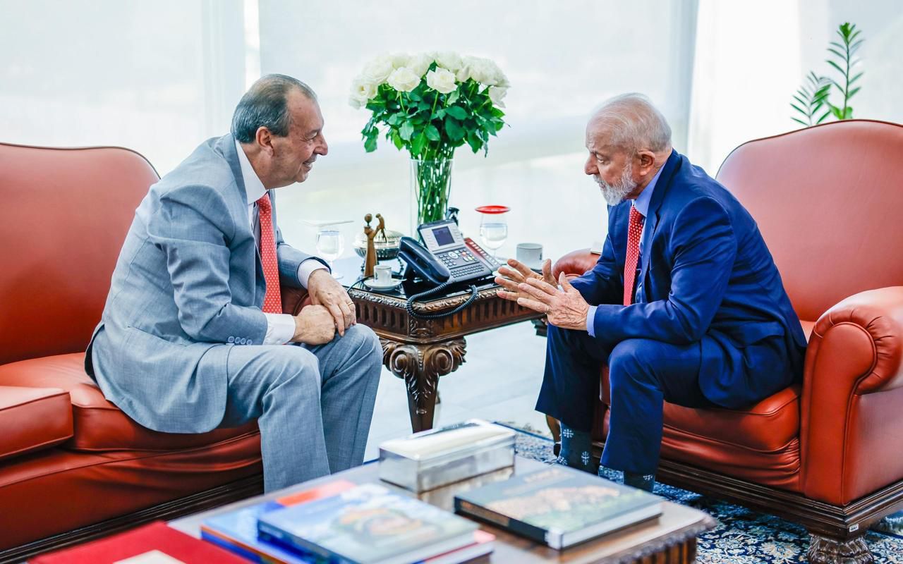 No momento, você está visualizando Omar participa de reunião com Lula e Kassab no Alvorada