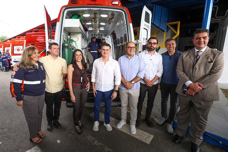 No momento, você está visualizando Prefeito David Almeida reforça atendimento pré-hospitalar com entrega de mais cinco novas ambulâncias ao Samu Manaus