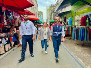 Leia mais sobre o artigo Prefeitura de Manaus realizou 127 notificações para ordenamento urbano no ‘Mutirão no Bairro’ no Centro