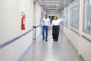 Leia mais sobre o artigo Governador Wilson Lima leva padrão Delphina ao HPS Platão Araújo e apresenta balanço do primeiro mês de novo modelo de gestão com aumento de 49% das cirurgias