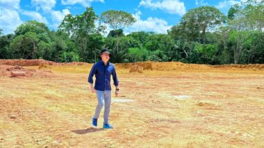 Prefeito David Almeida dá início às obras de mais um conjunto habitacional na zona Oeste