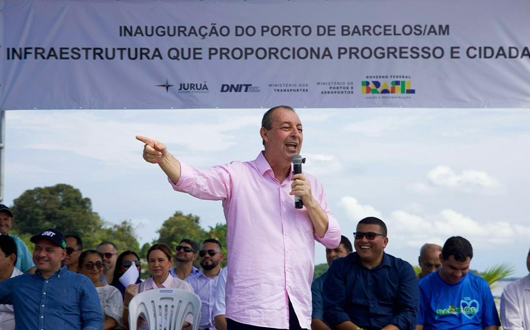 No momento, você está visualizando Omar Aziz participa da inauguração do novo porto de Barcelos, no interior do Amazonas