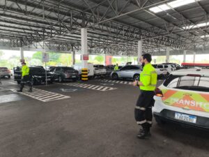 Leia mais sobre o artigo Prefeitura de Manaus intensifica fiscalização e combate ao uso irregular de vagas especiais em supermercados e shoppings