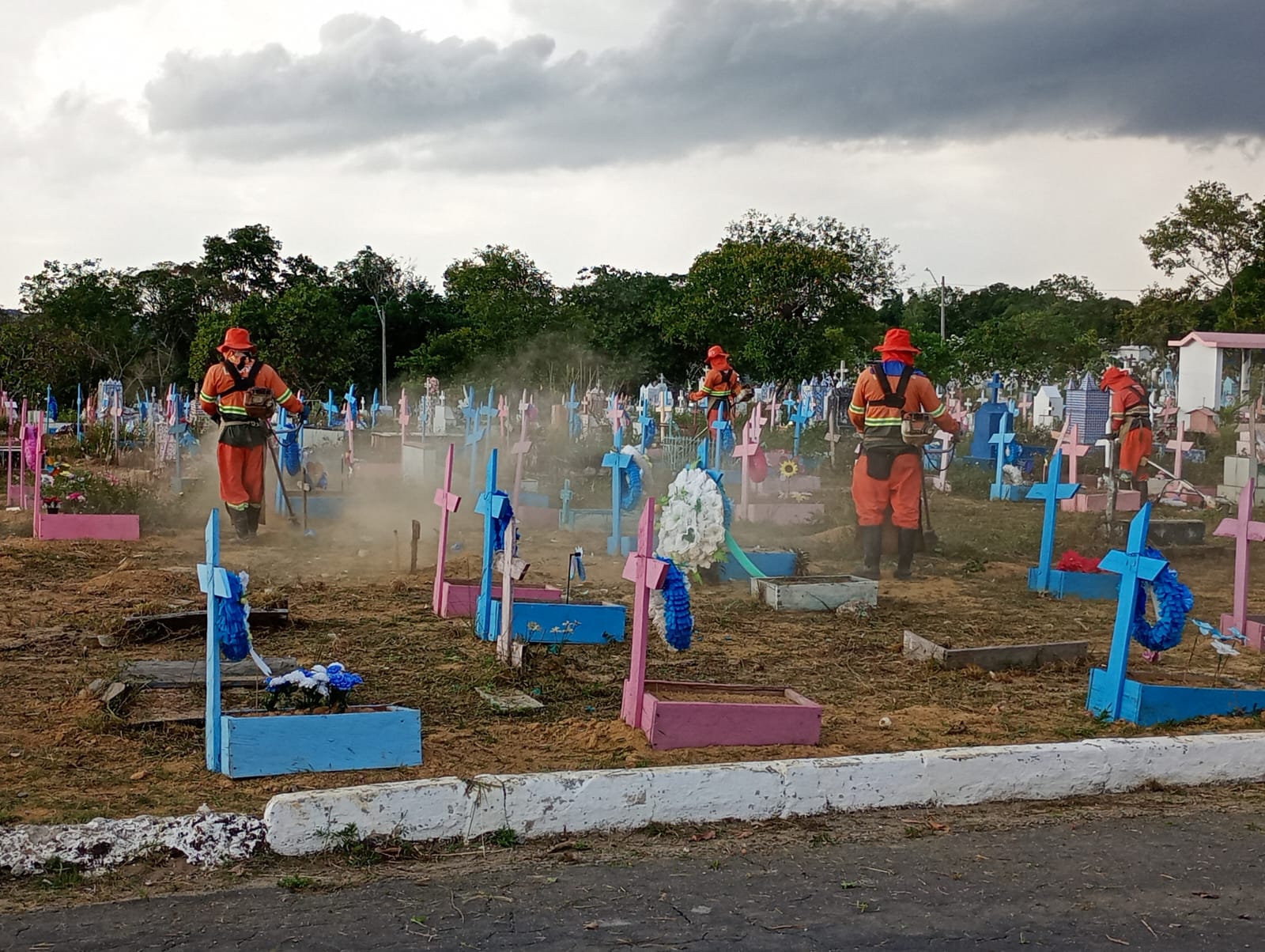 No momento, você está visualizando Cemitérios públicos de Manaus terão missas e cultos no Dia dos Pais com estrutura reforçada pela prefeitura para receber visitantes