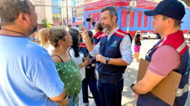 Primeira semana do ‘Mutirão no Bairro’ no Centro tem 74 notificações e duas multas aplicadas para desocupar calçadas