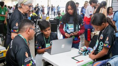 Estudantes da Prefeitura de Manaus participam da etapa estadual da ‘Olimpíada Brasileira de Robótica’ no Sesi