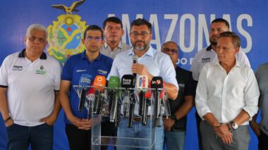 Governador Wilson Lima entrega equipamentos que vão beneficiar 55 mil pescadores e anuncia crédito para a categoria