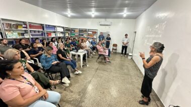 Prefeitura de Manaus promove roda de conversa sobre atenção centrada na pessoa idosa