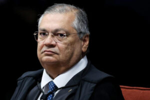 Leia mais sobre o artigo Dino vota pela condenação de Bolsonaro e demais 7 réus por tentativa de golpe; placar de 2 a 0