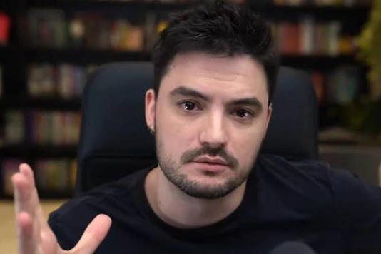 No momento, você está visualizando Felipe Neto se pronuncia e revela o motivo de sua viagem aos Estados Unidos