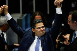 Leia mais sobre o artigo Alcolumbre manda PEC da Blindagem para Comissão de Justiça do Senado