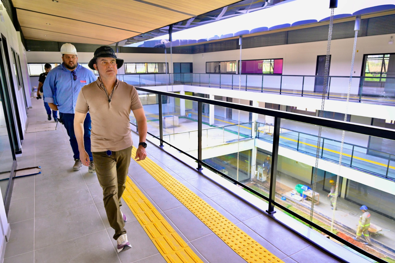 No momento, você está visualizando Prefeito David Almeida vistoria UBSs de porte 4 e acompanha obras da nova sede do Implurb