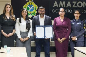 Leia mais sobre o artigo Governador Wilson Lima sanciona lei que autoriza uso de armas de choque por mulheres no Amazonas