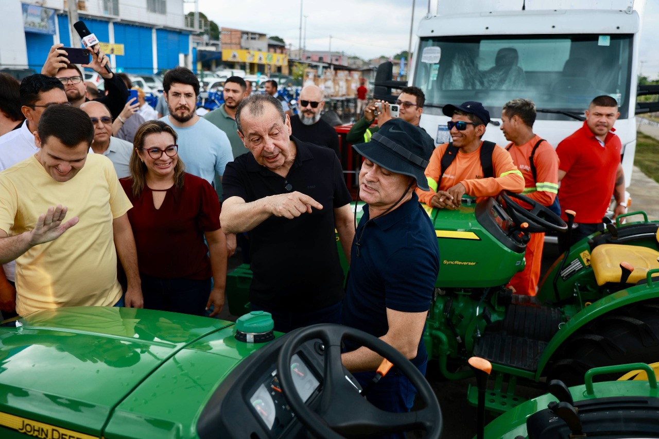 No momento, você está visualizando Omar Aziz reforça compromisso com a agricultura familiar com entrega de equipamentos e novos chamamentos públicos