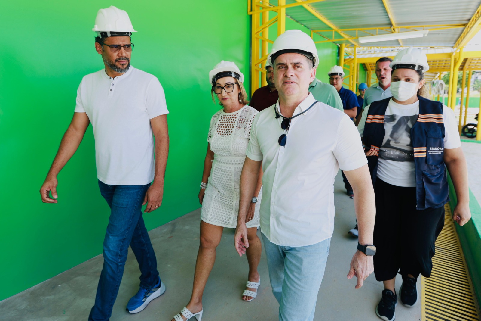 No momento, você está visualizando Prefeito David Almeida vistoria obras de reforma e ampliação da escola Waldir Garcia no bairro São Geraldo