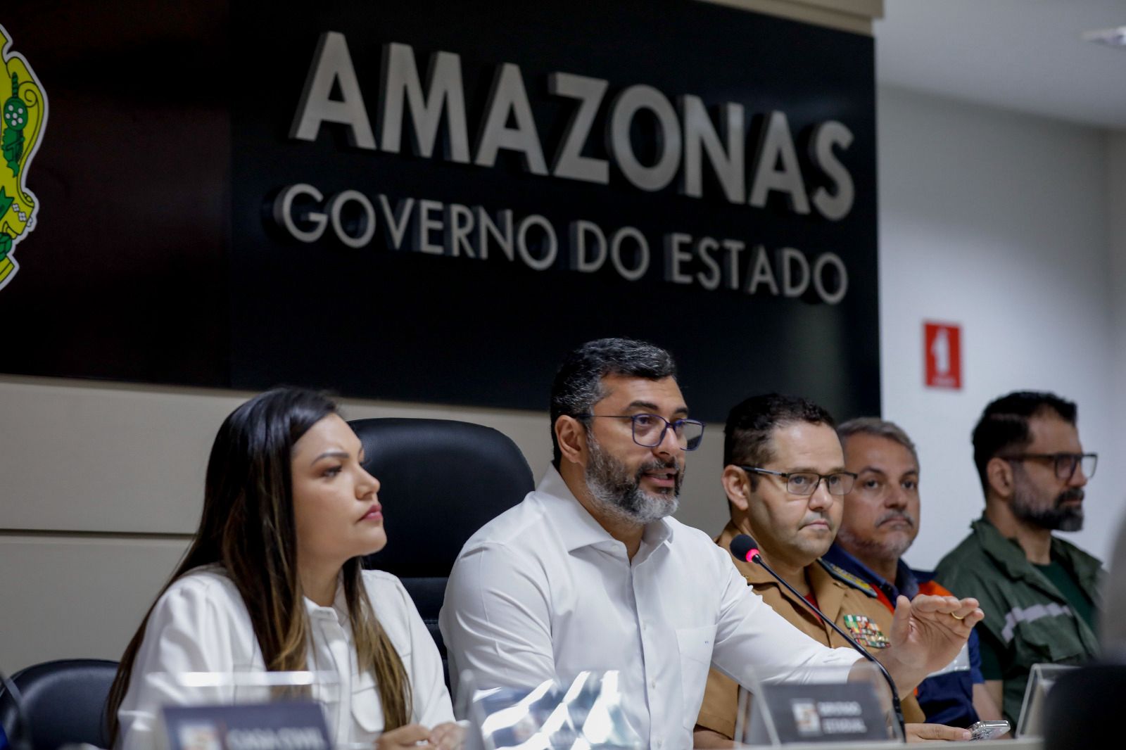 No momento, você está visualizando Governador Wilson Lima destaca redução de 87% nos focos de incêndio com implantação de novos Grupamentos dos Bombeiros no interior do estado