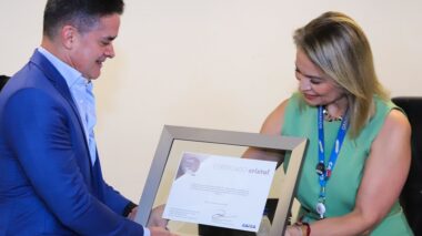 Prefeito David Almeida recebe ‘Selo Caixa Gestão Sustentável’ por boas práticas de governança e responsabilidade socioambiental da gestão municipal