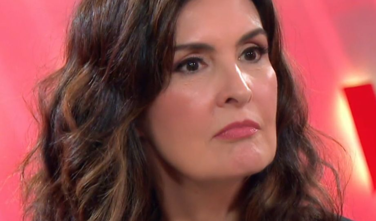 No momento, você está visualizando ‘É preciso muito mais que isso’: Fátima Bernardes se revolta com autoridades após operação com 132 mortos no Rio