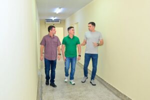 Leia mais sobre o artigo Prefeito David Almeida anuncia entrega da USF de porte 4 do Lírio do Vale para novembro