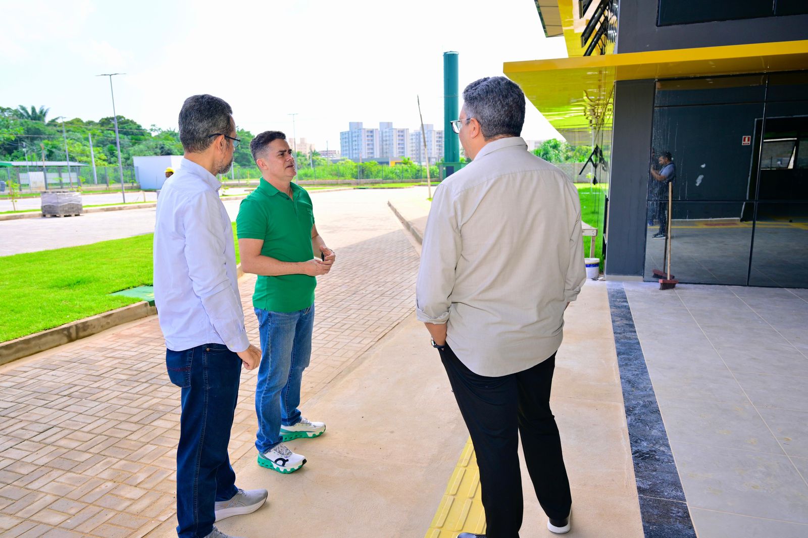 No momento, você está visualizando Prefeito David Almeida fiscaliza obras da nova sede do Implurb no parque Mosaico