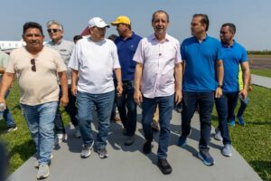 Leia mais sobre o artigo Omar Aziz e Eduardo Braga cumprem agenda intensa de obras e inaugurações que devem entrar para a história de Parintins