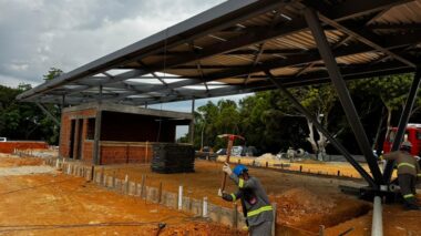 Projeto de Oscar Niemeyer vai ganhando forma no parque Encontro das Águas Rosa Almeida executado pela Prefeitura de Manaus