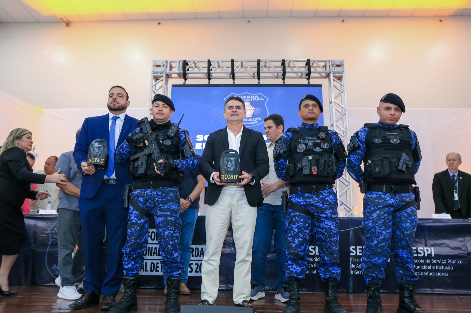 No momento, você está visualizando Prefeito David Almeida anuncia novo concurso e destaca fortalecimento da Guarda Municipal de Manaus