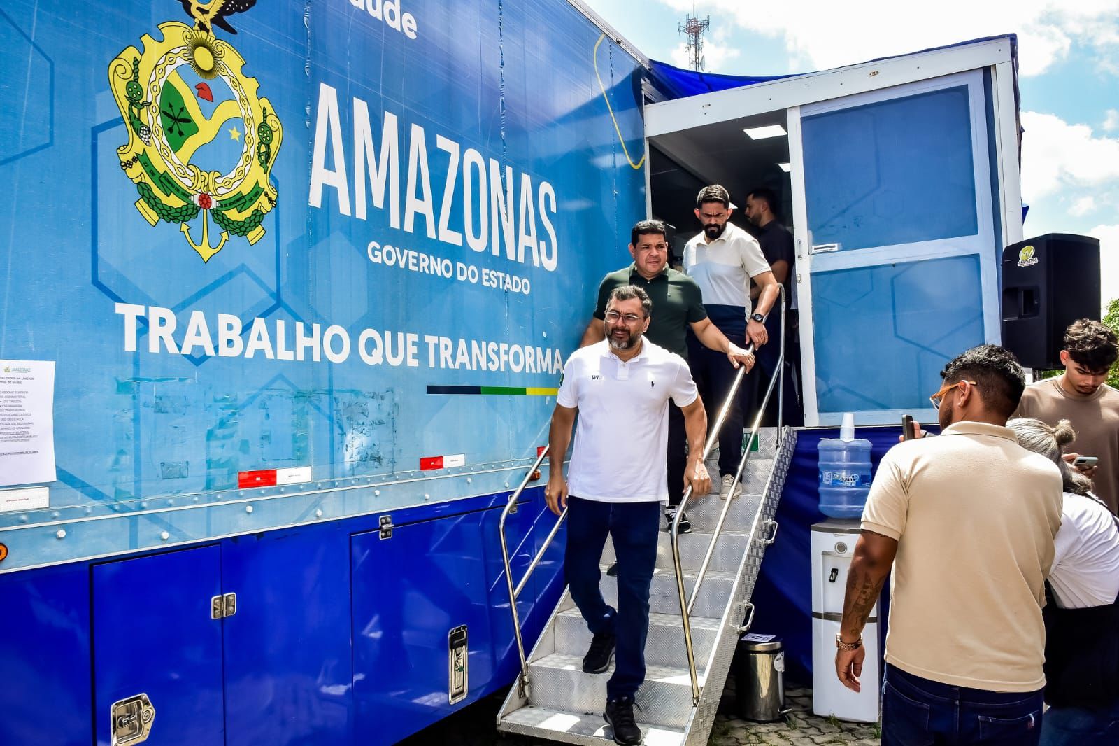 No momento, você está visualizando Outubro Rosa: Governador Wilson Lima destaca importância das Carretas de Saúde na prevenção ao câncer de mama