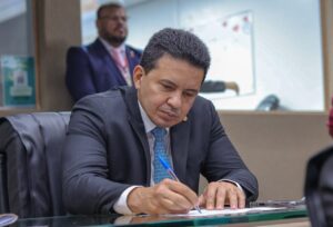 Leia mais sobre o artigo Deputado Delegado Péricles quer endurecer regras contra adulteração de bebidas alcoólicas no AM