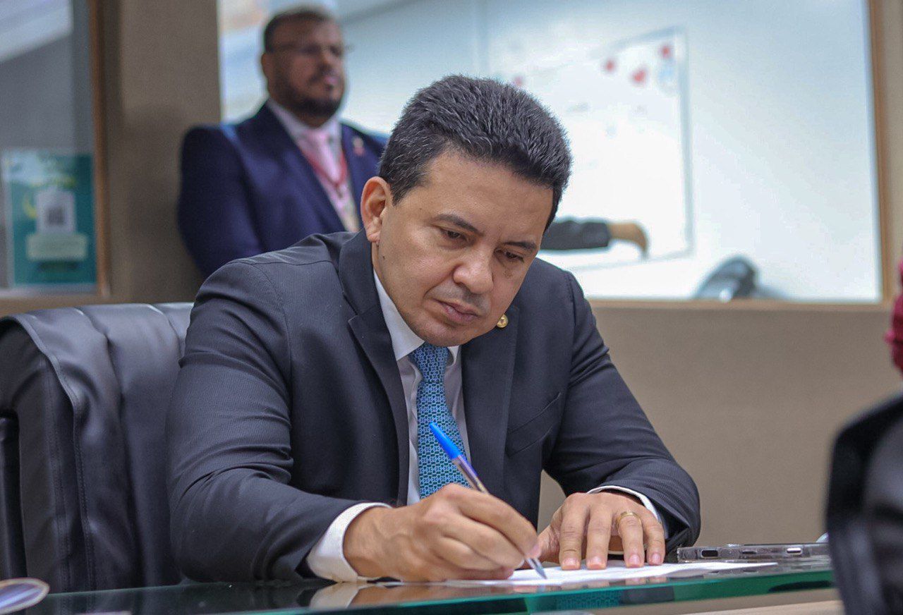 No momento, você está visualizando Deputado Delegado Péricles quer endurecer regras contra adulteração de bebidas alcoólicas no AM