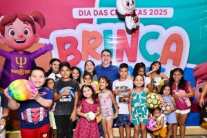 Leia mais sobre o artigo Prefeito David Almeida encerra Dia das Crianças com 120 mil pessoas no parque Gigantes da Floresta